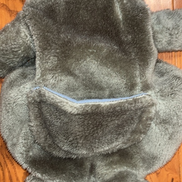 House of hull bunny with zippered back storage for pajamas/toys - Picture 5 of 9